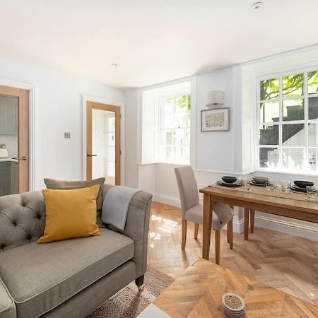 Spacious Apartment - 5 Minutes Walk To Bath Abbey Eksteriør billede