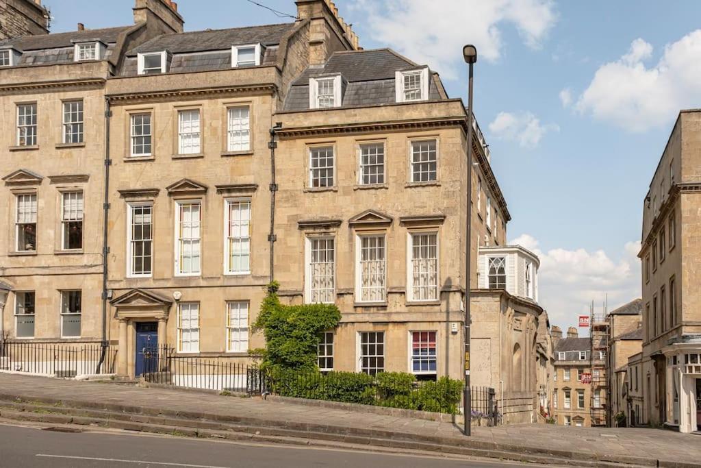Spacious Apartment - 5 Minutes Walk To Bath Abbey Eksteriør billede