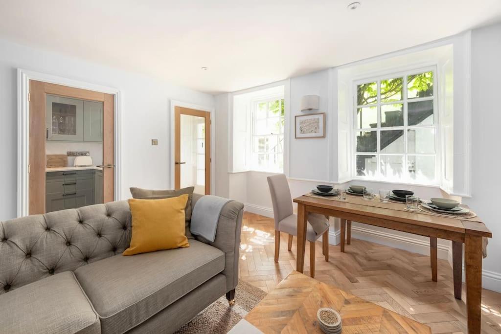Spacious Apartment - 5 Minutes Walk To Bath Abbey Eksteriør billede