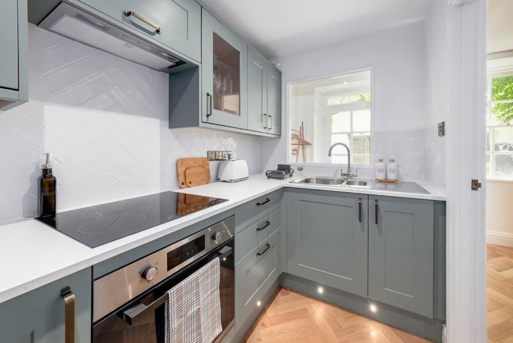 Spacious Apartment - 5 Minutes Walk To Bath Abbey Eksteriør billede
