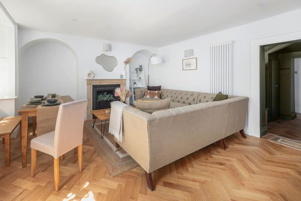 Spacious Apartment - 5 Minutes Walk To Bath Abbey Eksteriør billede